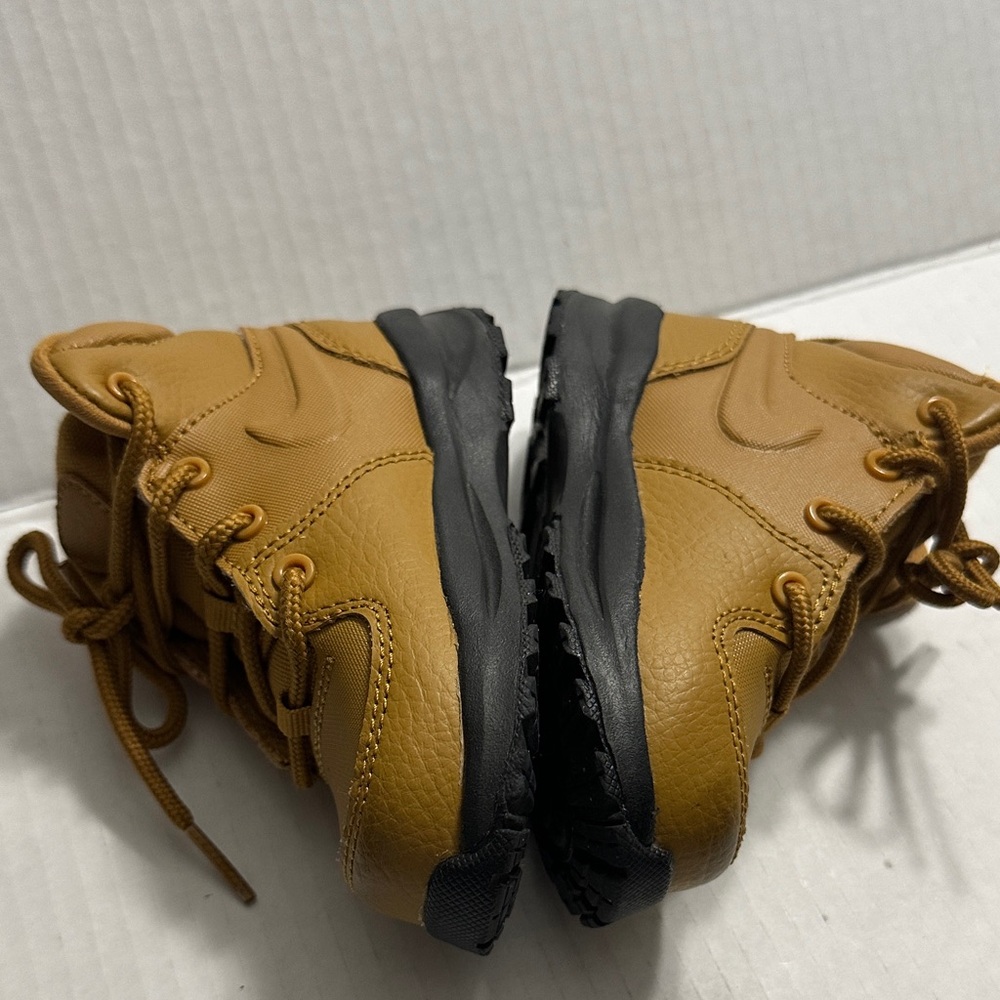 Nike Kids Brown Lace-Up Boots - Picture 5 of 5